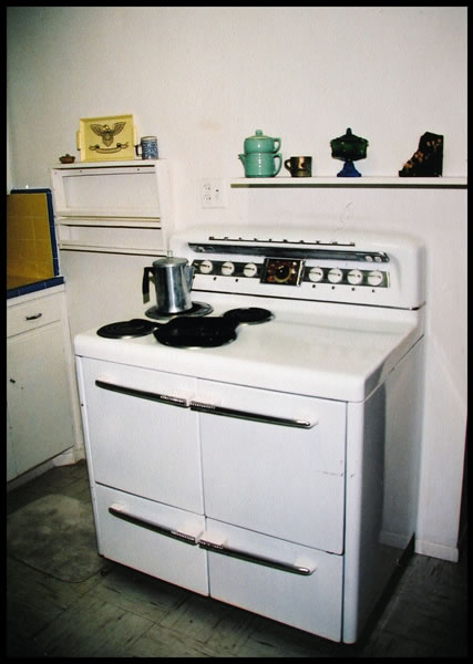 Range (stove and oven) Range (stove and oven)